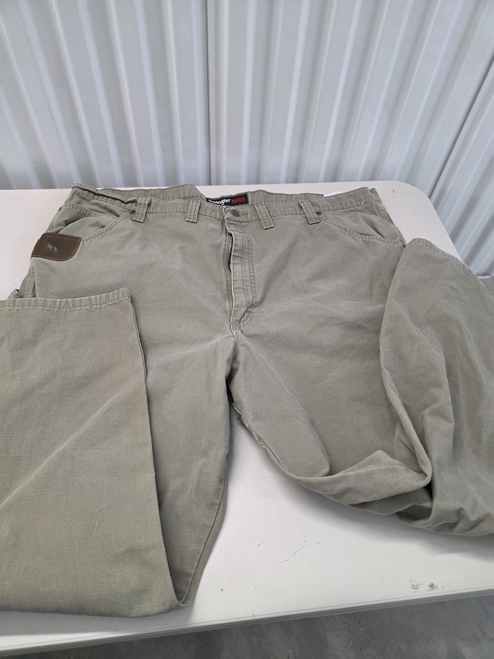 Wrangler Riggs Workwear Carpenter Pants Mens Size 48x32 (Has A Blemish In Front)